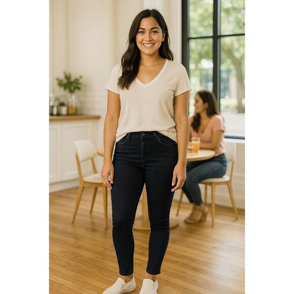 Levi’s Women Jeggings Skinny Jeans 16/33 Dark Wash Stretch Premium Black Label - Picture 1 of 8